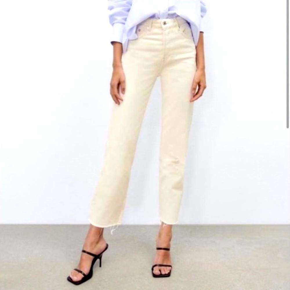 NWOT ZARA STRAIGHT LEG CROP JEANS